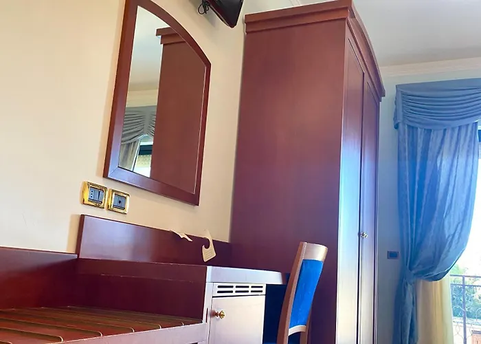 Отель Sangro 3*